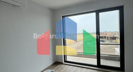 Будинки в комплексі в Поморіє