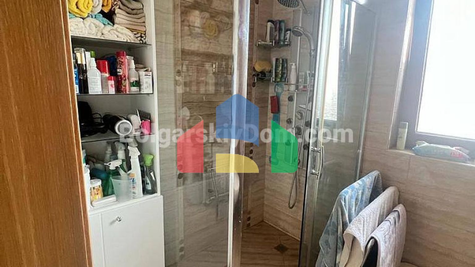 Двоповерховий будинок в Вікторія Резиденс