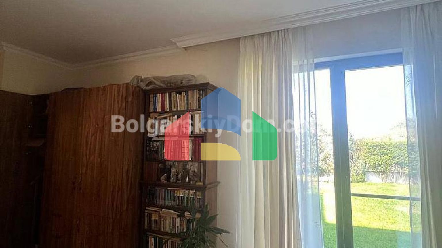 Двоповерховий будинок в Вікторія Резиденс