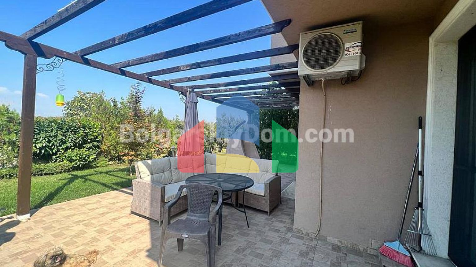 Двоповерховий будинок в Вікторія Резиденс