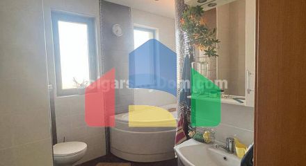 Двоповерховий будинок в Вікторія Резиденс