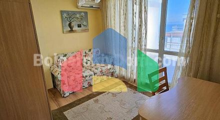 Трикімнатна квартира в Поморії