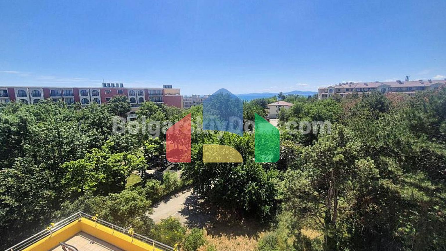 Квартира-студия в Поморие Бич Резорт