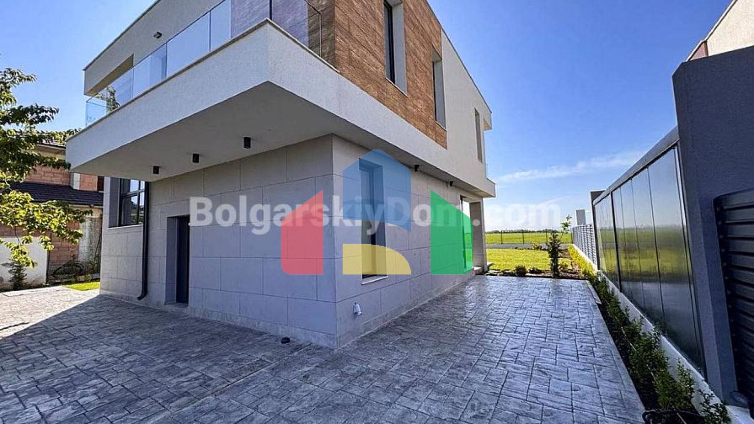 Будинок у Поморії