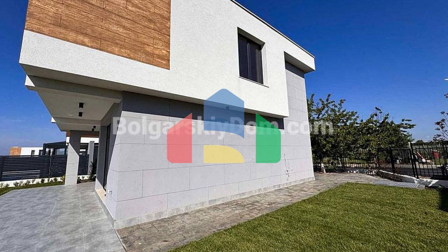 Будинок у Поморії