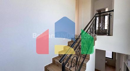 Будинок у Поморії