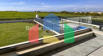 Будинок у Поморії