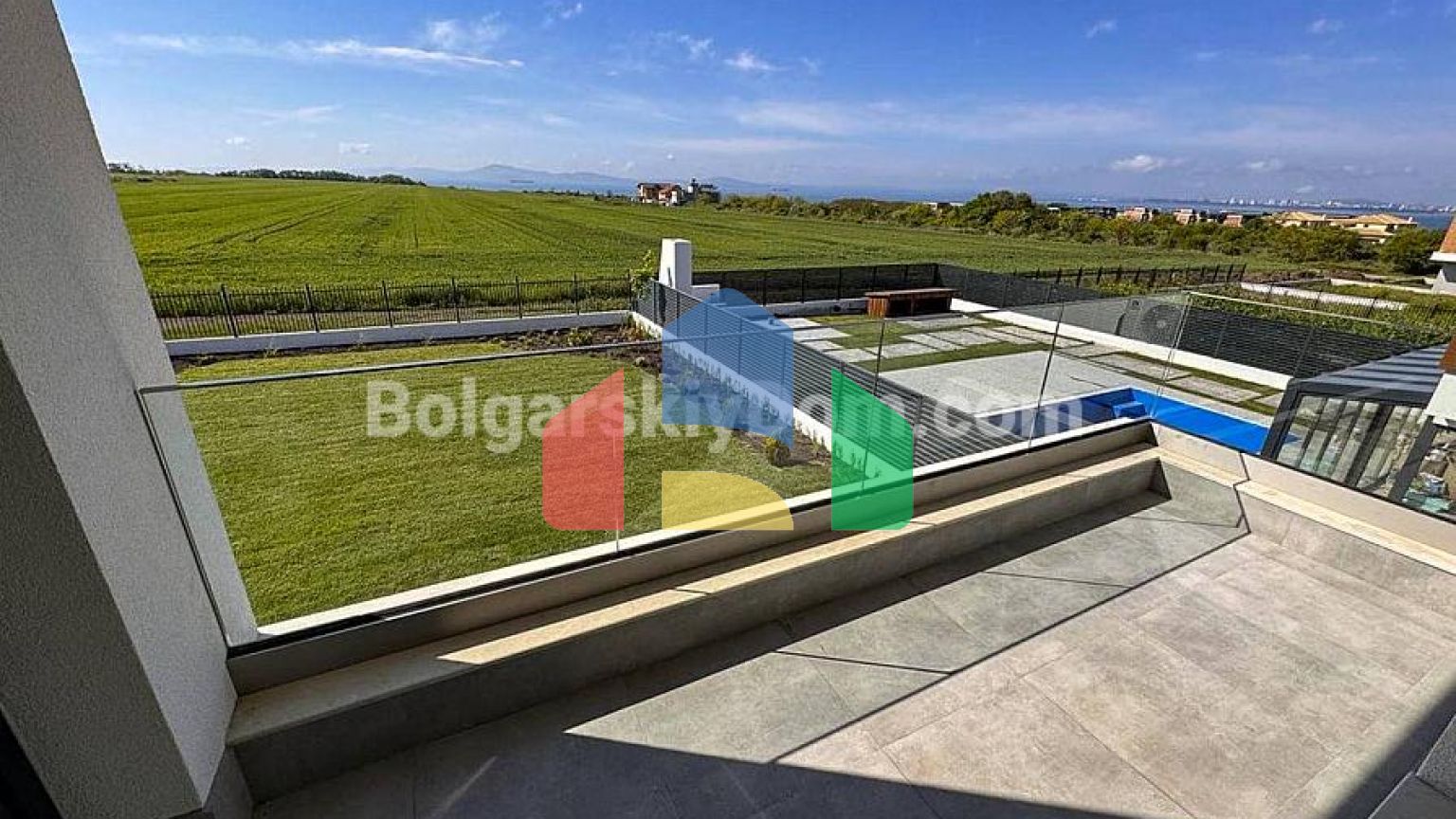 Будинок у Поморії