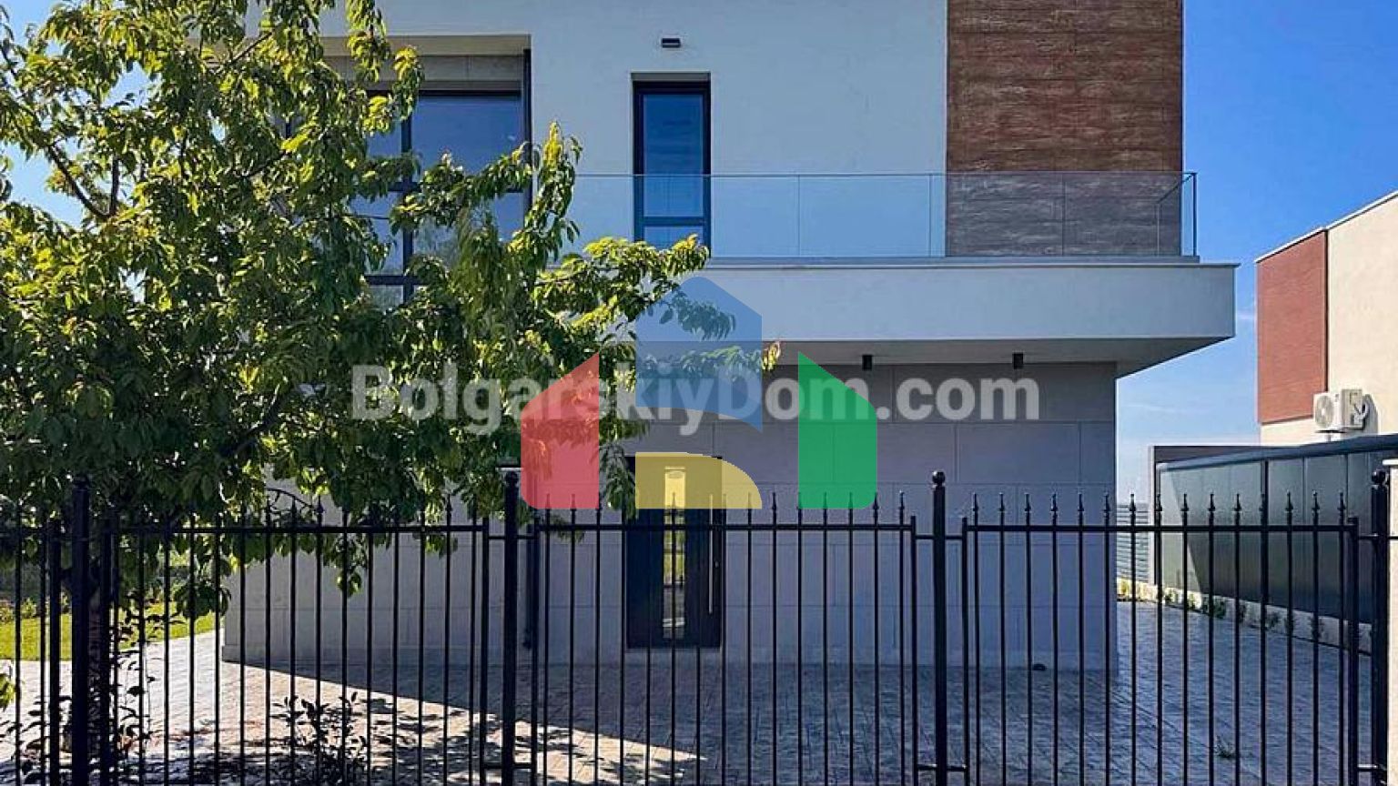 Будинок у Поморії