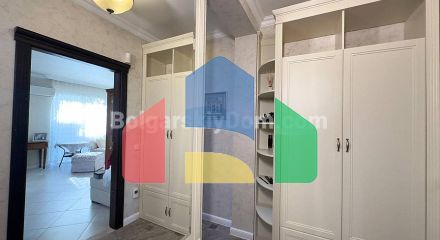 Двоповерховий будинок в Вікторія Резиденс