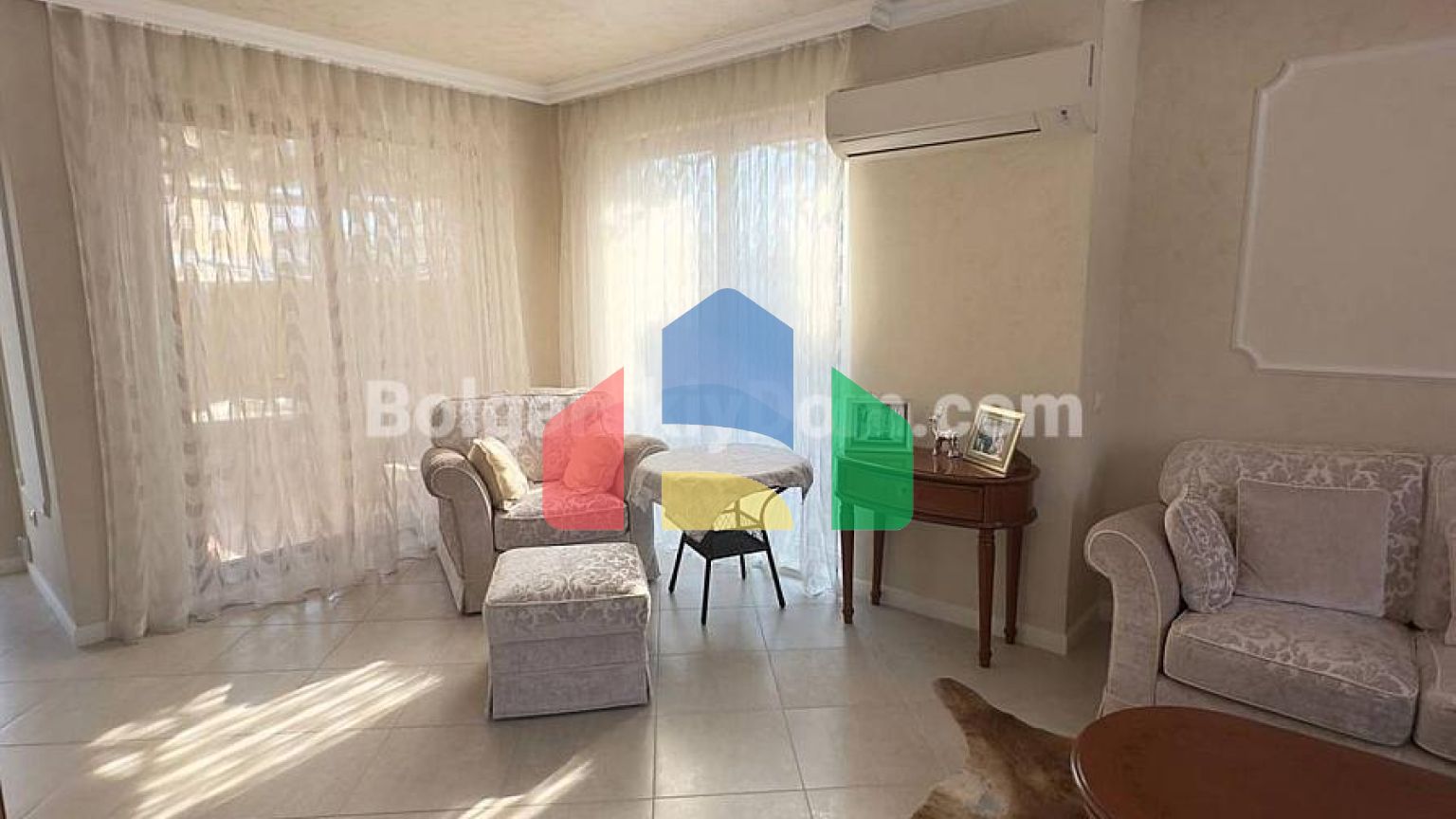 Двоповерховий будинок в Вікторія Резиденс