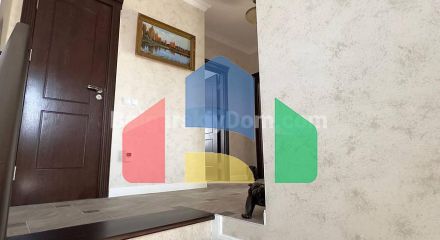 Двоповерховий будинок в Вікторія Резиденс