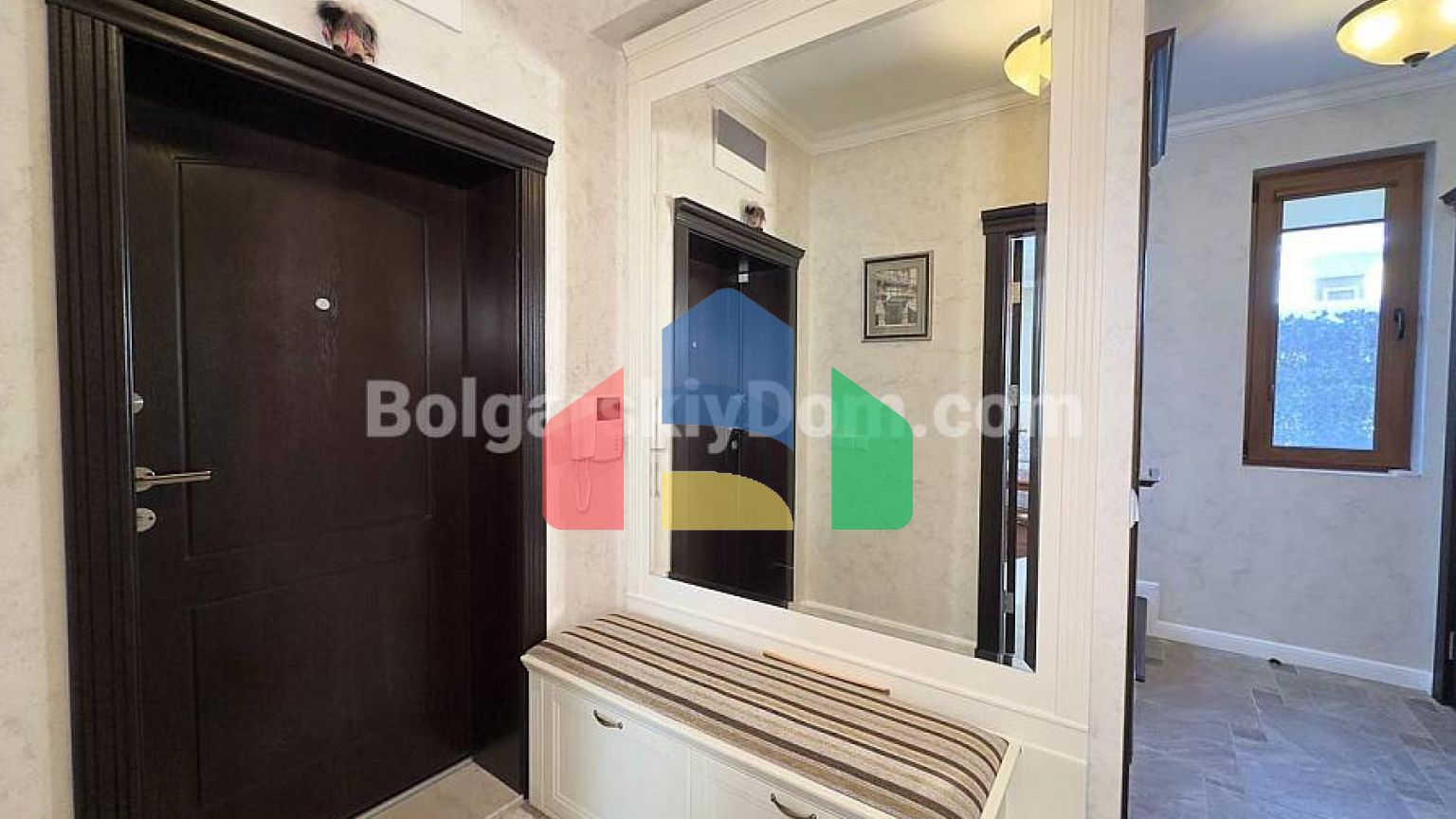 Двоповерховий будинок в Вікторія Резиденс