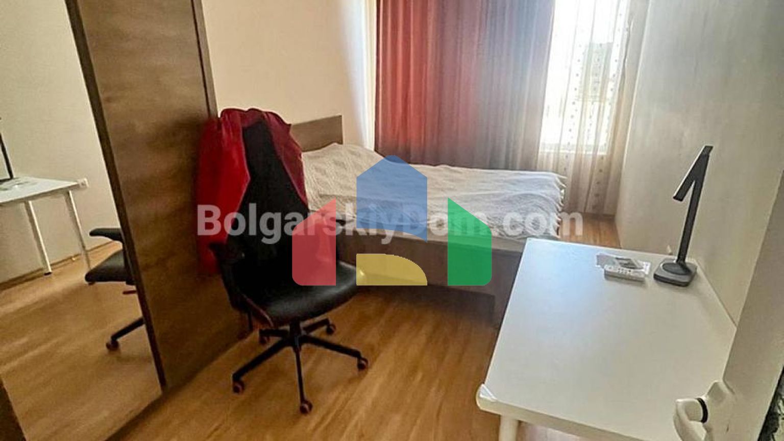 Трикімнатна квартира в Поморії