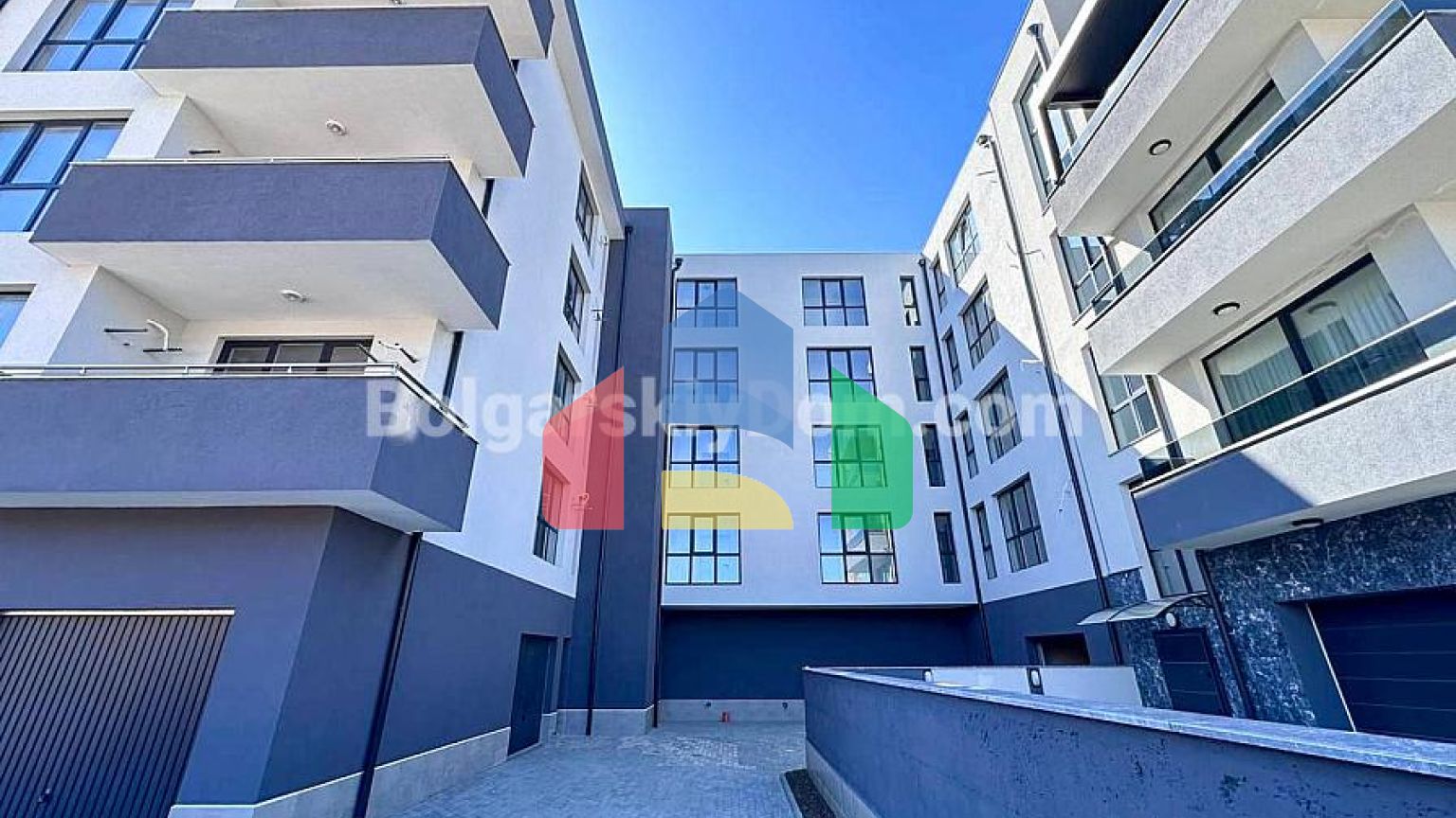 Велика квартира-студія в Поморії