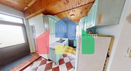 Будинок в Порой