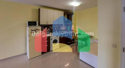 Двокімнатна квартира в Поморіє Біч Резорт