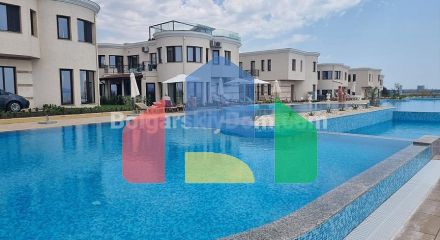 Two-bedroom apartment in Majestic Sea Village