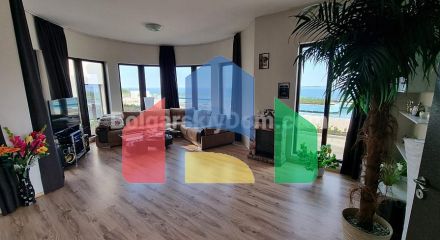 Трикімнатна квартира в Маджестік Сі Віллідж