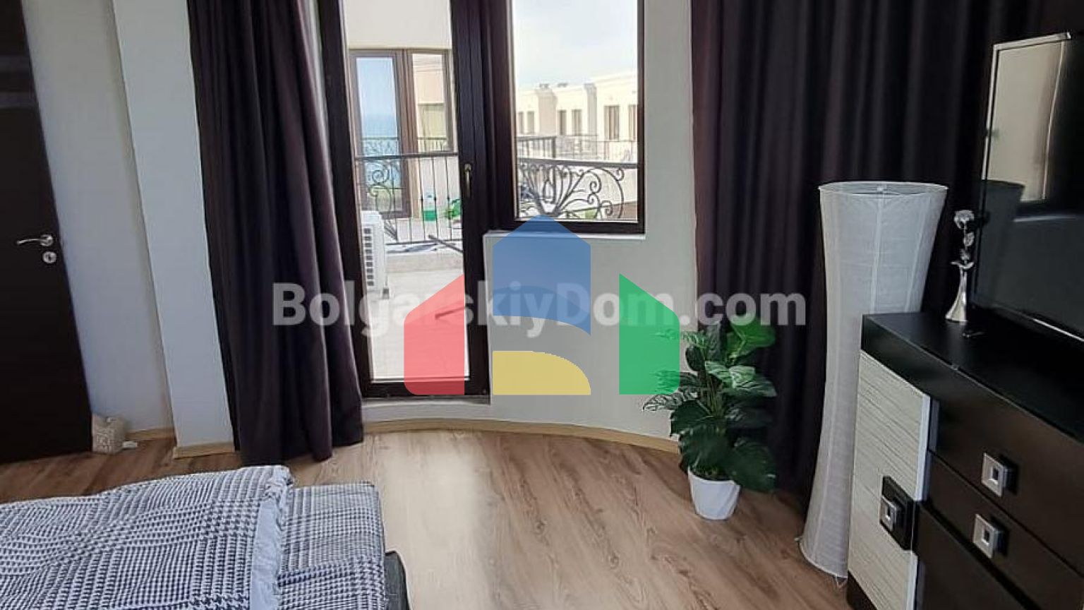 Трикімнатна квартира в Маджестік Сі Віллідж