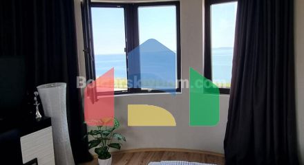 Трикімнатна квартира в Маджестік Сі Віллідж