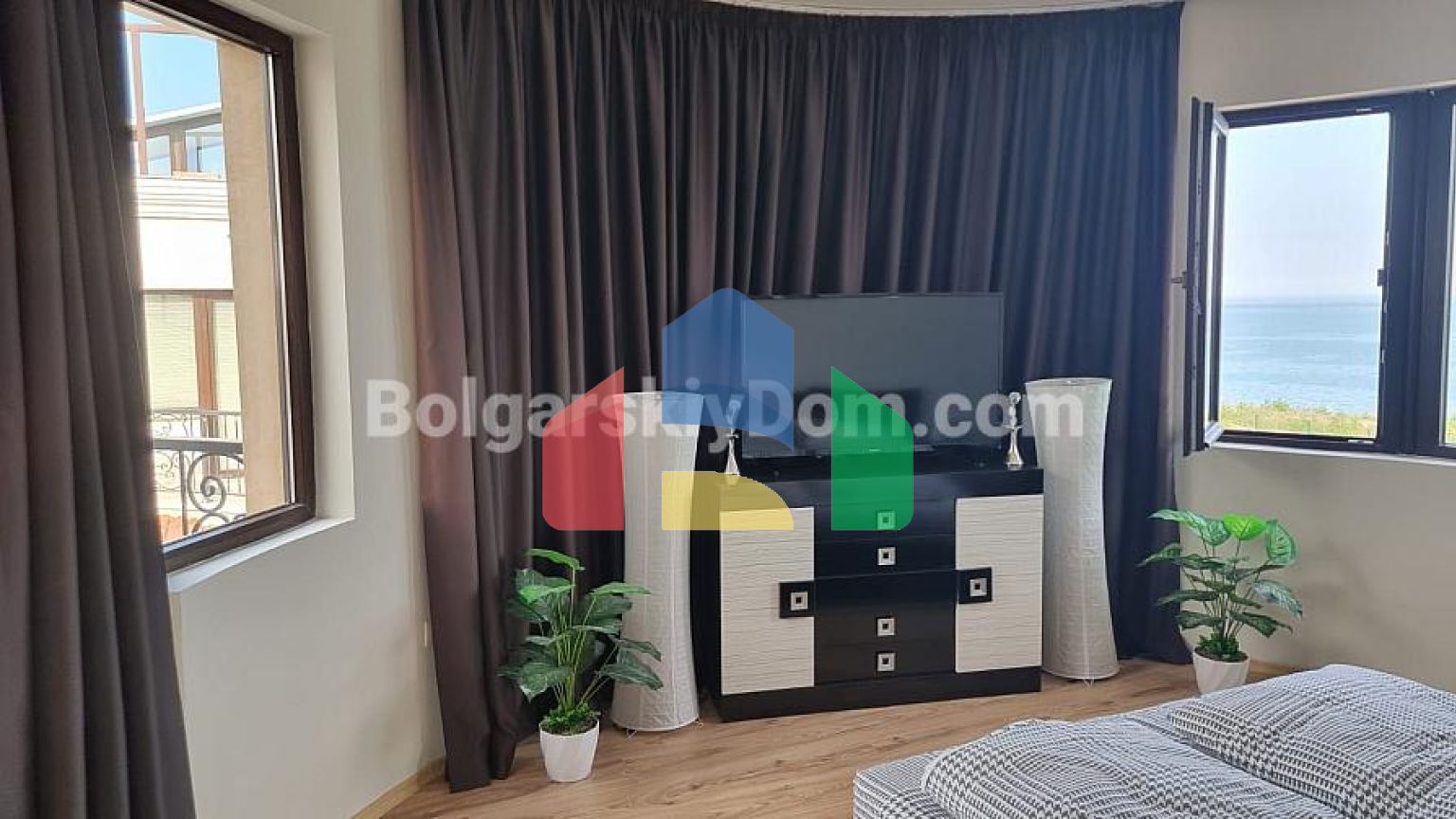 Трикімнатна квартира в Маджестік Сі Віллідж