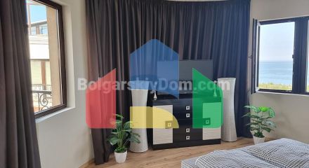 Трикімнатна квартира в Маджестік Сі Віллідж