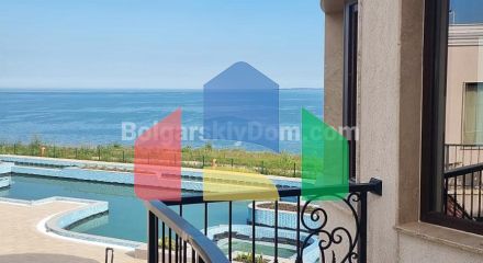 Трикімнатна квартира в Маджестік Сі Віллідж