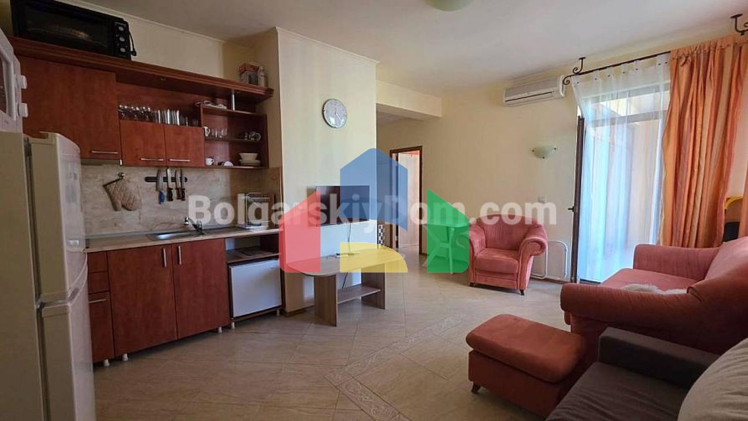 Одноповерховий будинок в Каменар