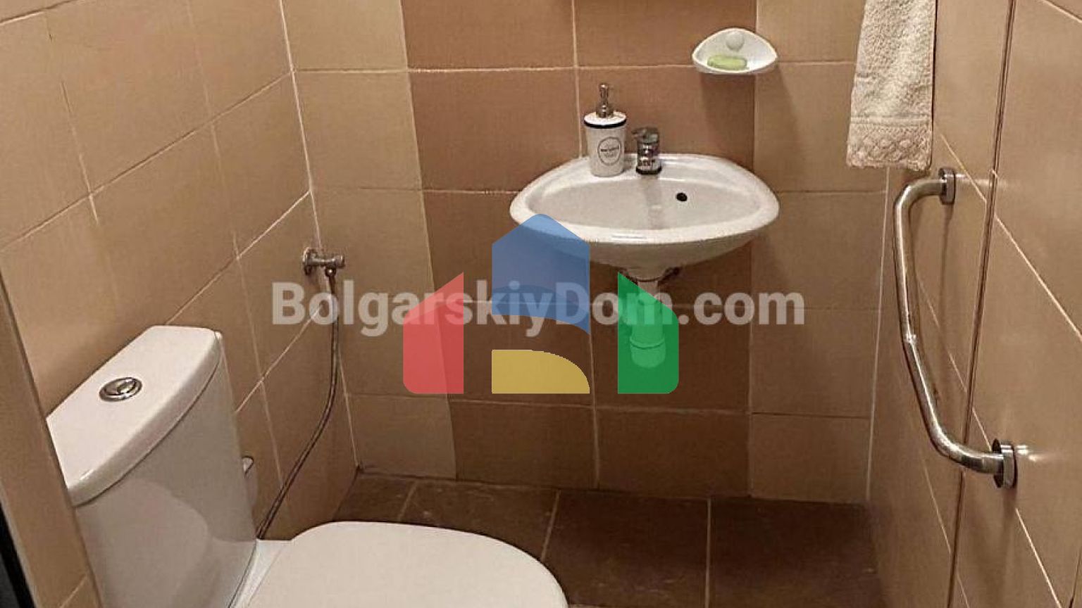 Одноповерховий будинок в Каменар