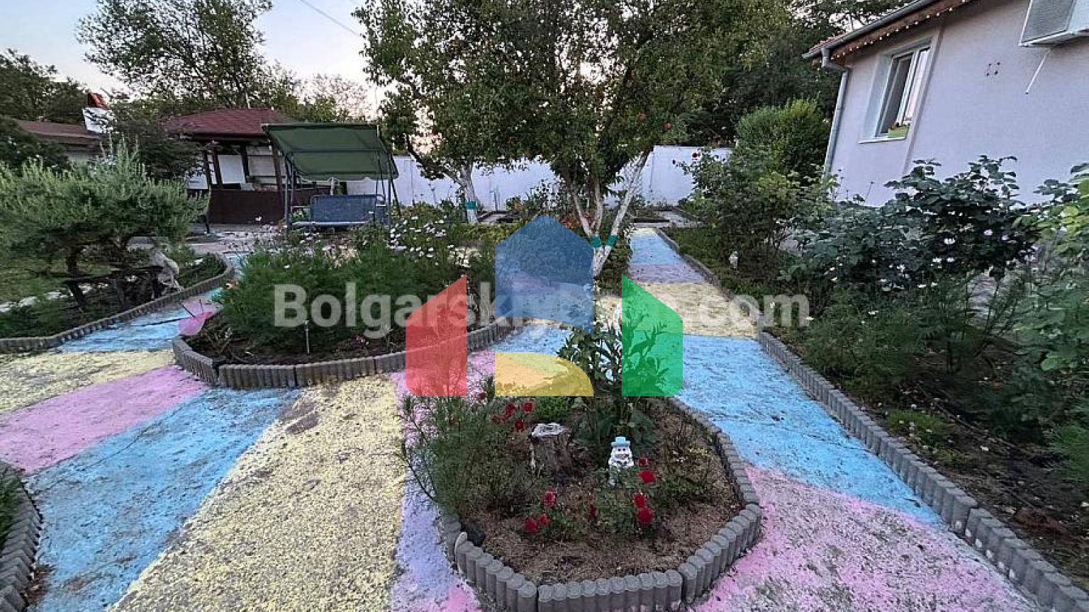 Одноповерховий будинок в Каменар