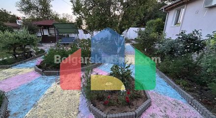 Одноповерховий будинок в Каменар