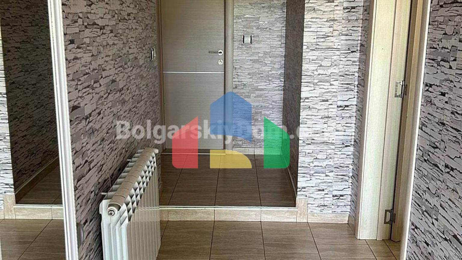 Одноповерховий будинок в Каменар