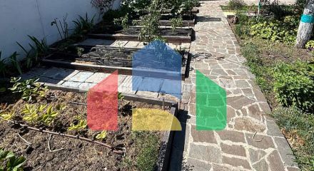 Одноповерховий будинок в Каменар