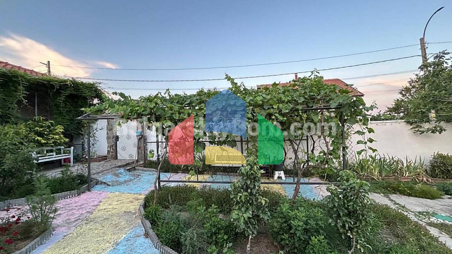 Одноповерховий будинок в Каменар