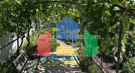 Одноповерховий будинок в Каменар