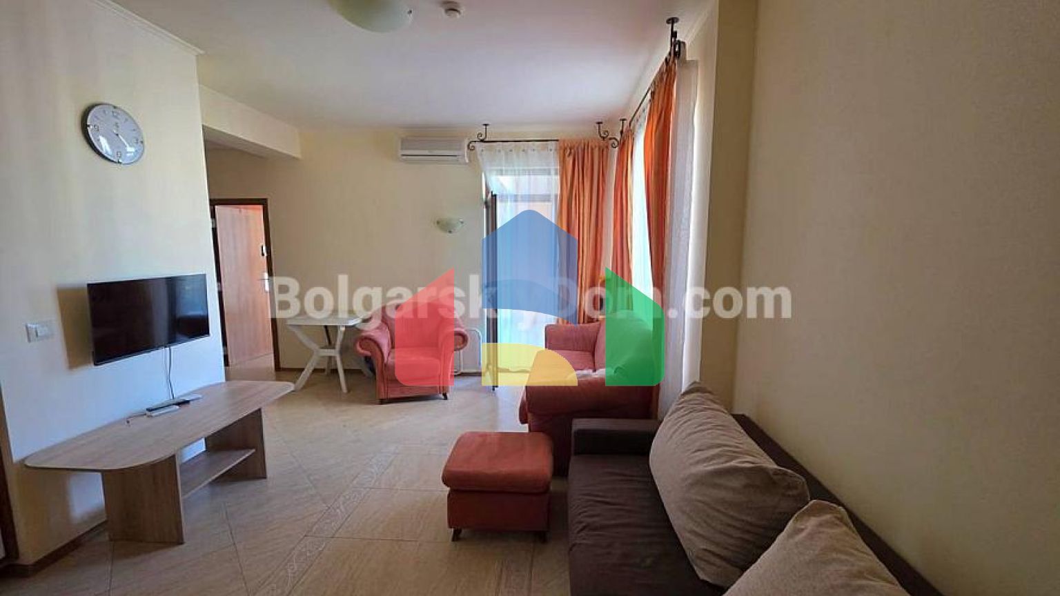 Одноповерховий будинок в Каменар