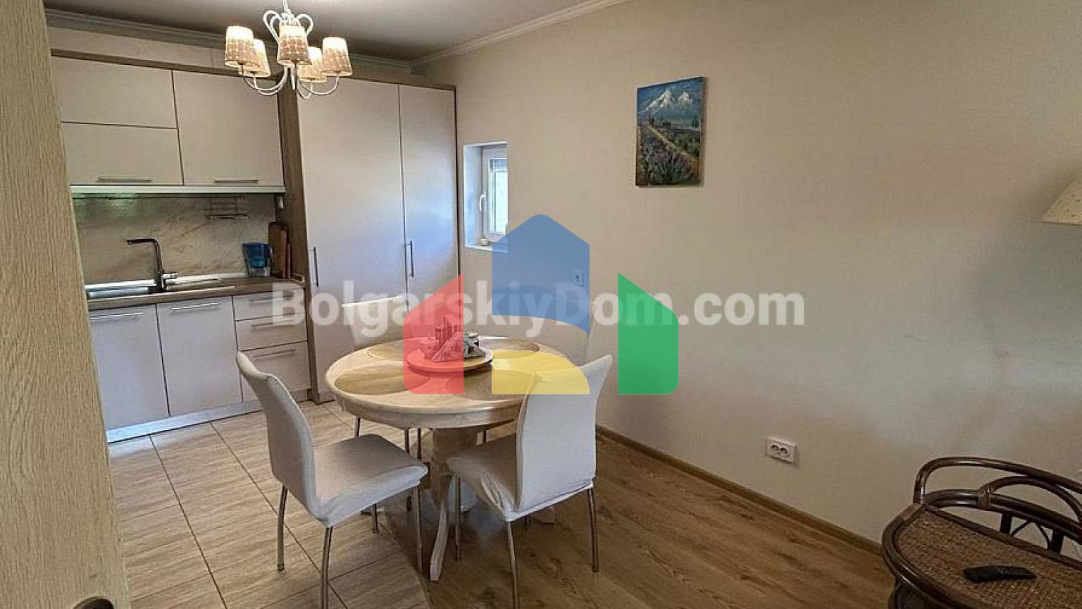 Одноповерховий будинок в Каменар