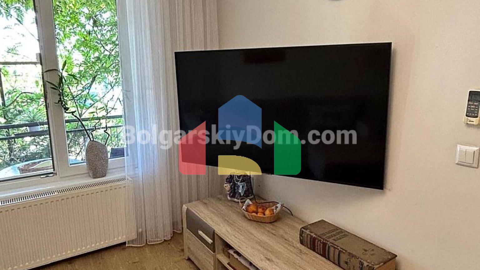 Одноповерховий будинок в Каменар