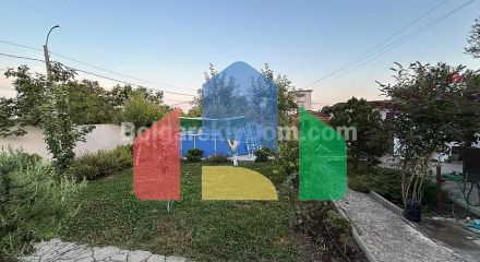 Одноповерховий будинок в Каменар