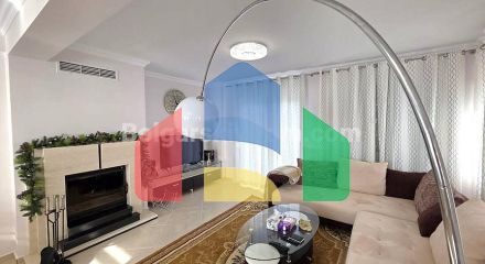 Будинок в Вікторія Хілл