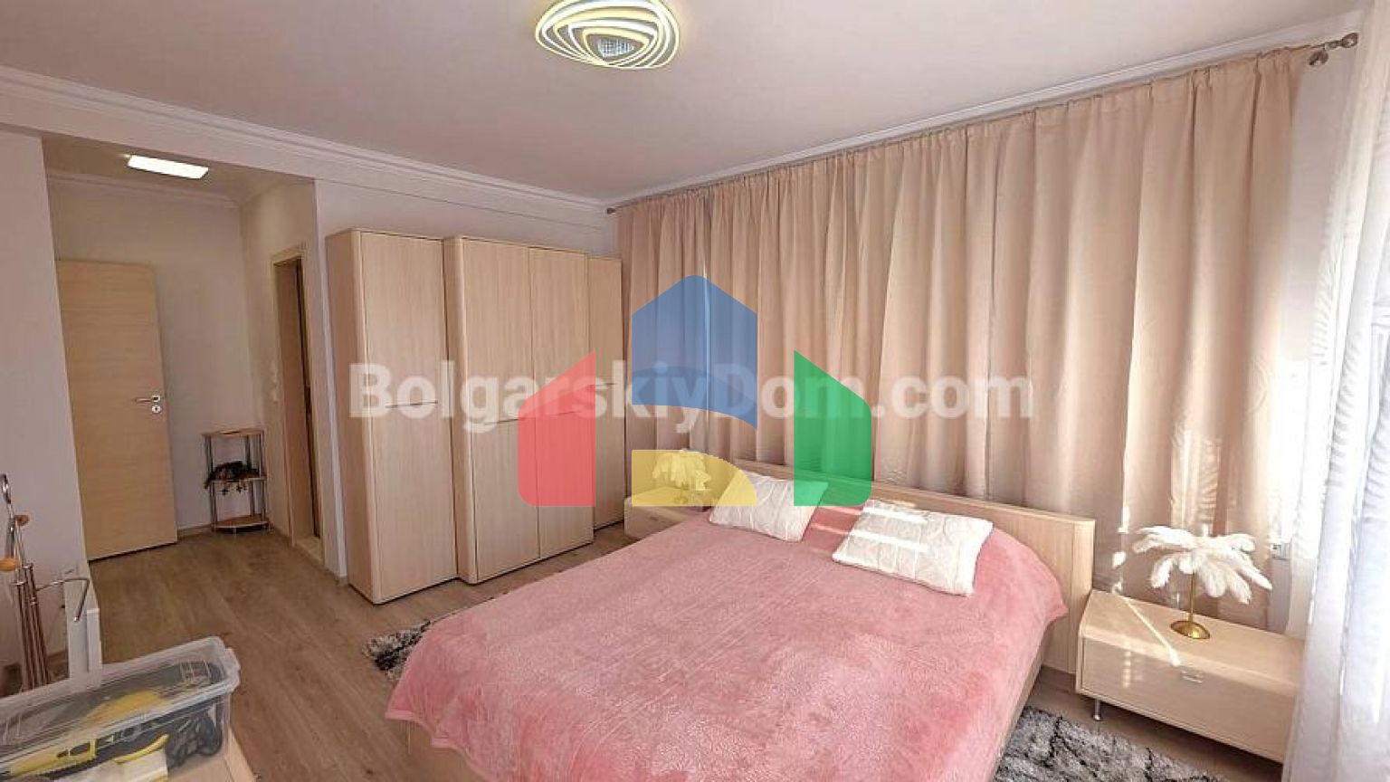 Будинок в Вікторія Хілл