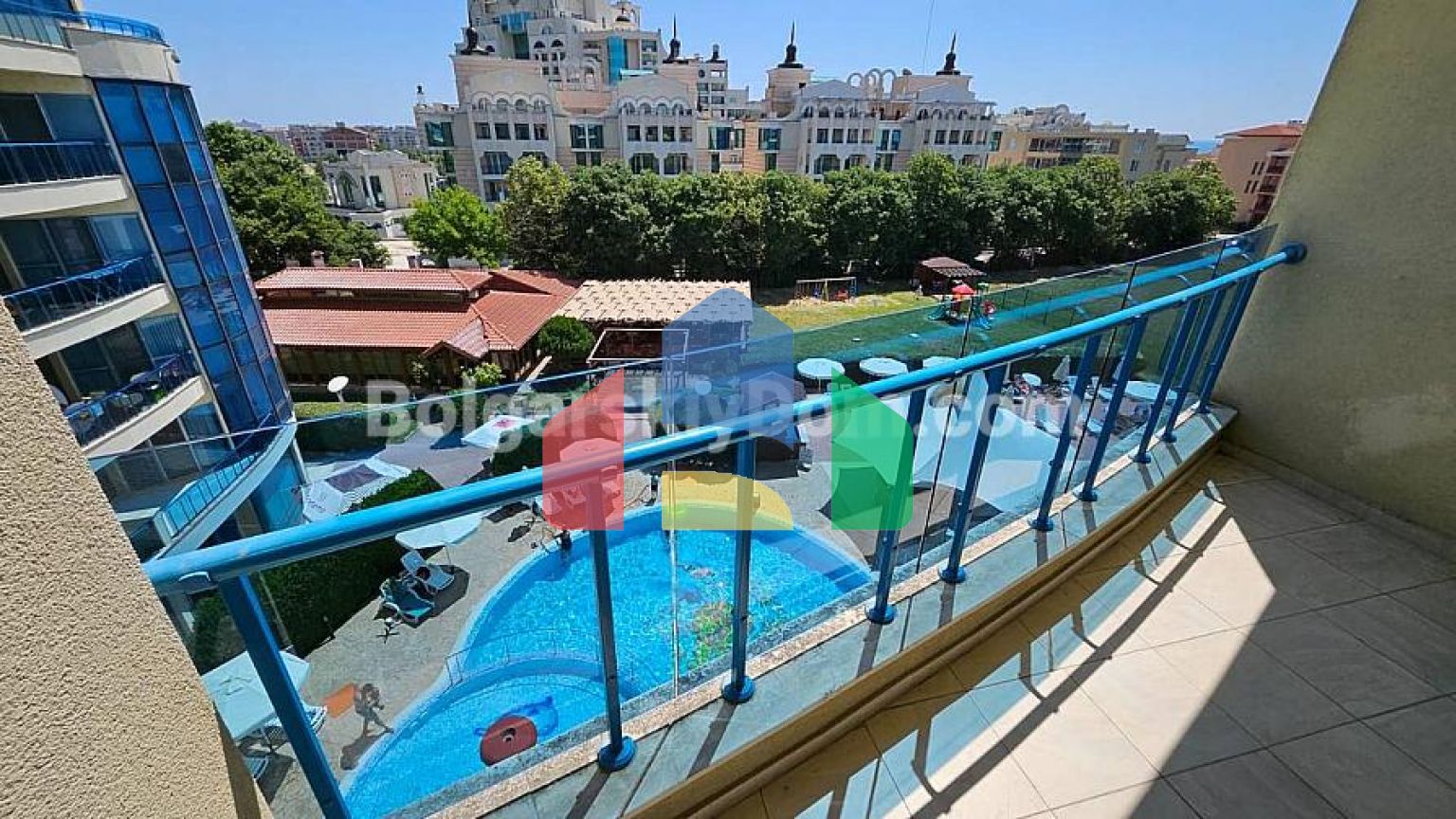 Трехкомнатная квартира в Марина Холидей Клуб