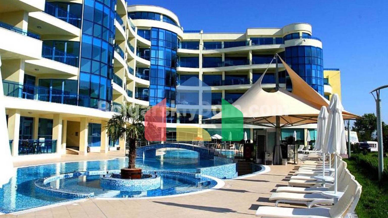 Трехкомнатная квартира в Марина Холидей Клуб