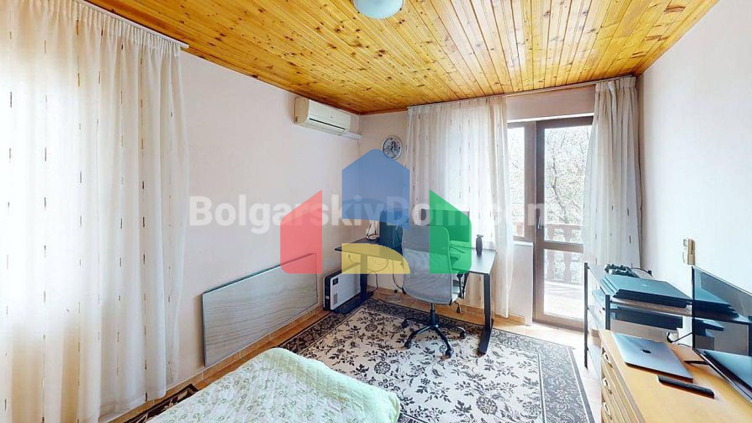 Будинок в Порой