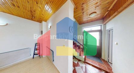 Будинок в Порой