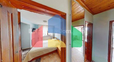 Будинок в Порой