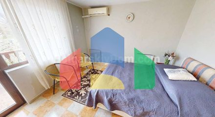 Будинок в Порой