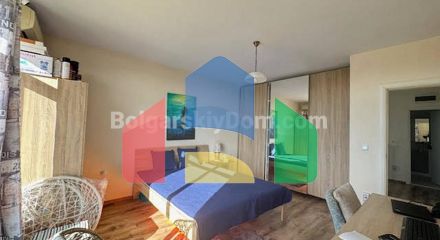 Двоповерховий будинок в Каменар