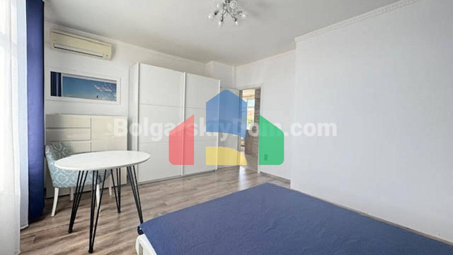 Двоповерховий будинок в Каменар